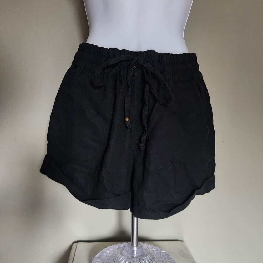Love Tree Black Linen Blend Shorts with Tie, Medium